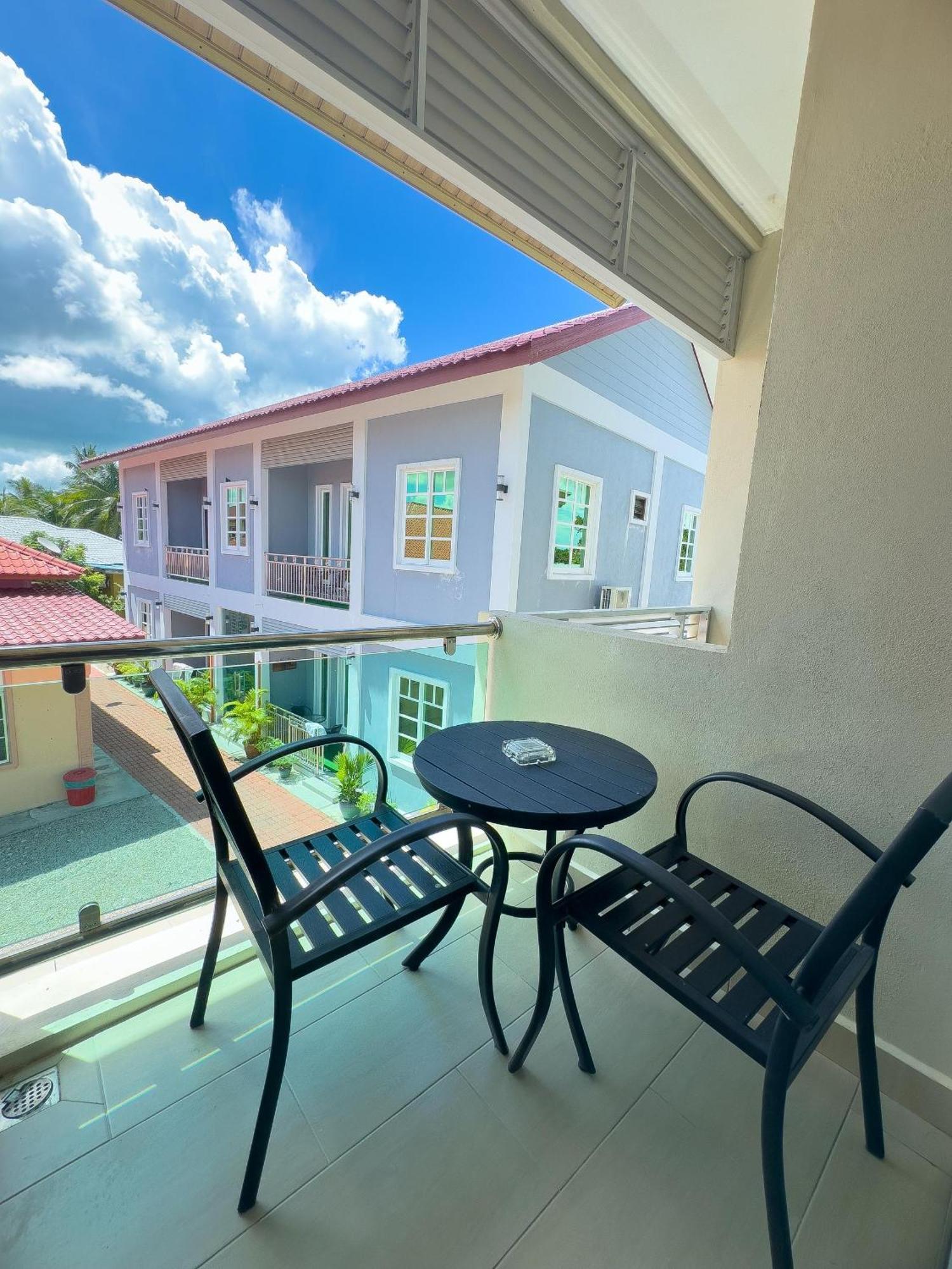 Grand Village Inn Pantai Cenang  Bagian luar foto